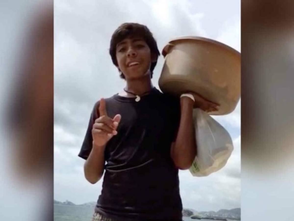 Video le cambió la vida a joven vendedor de empanadas