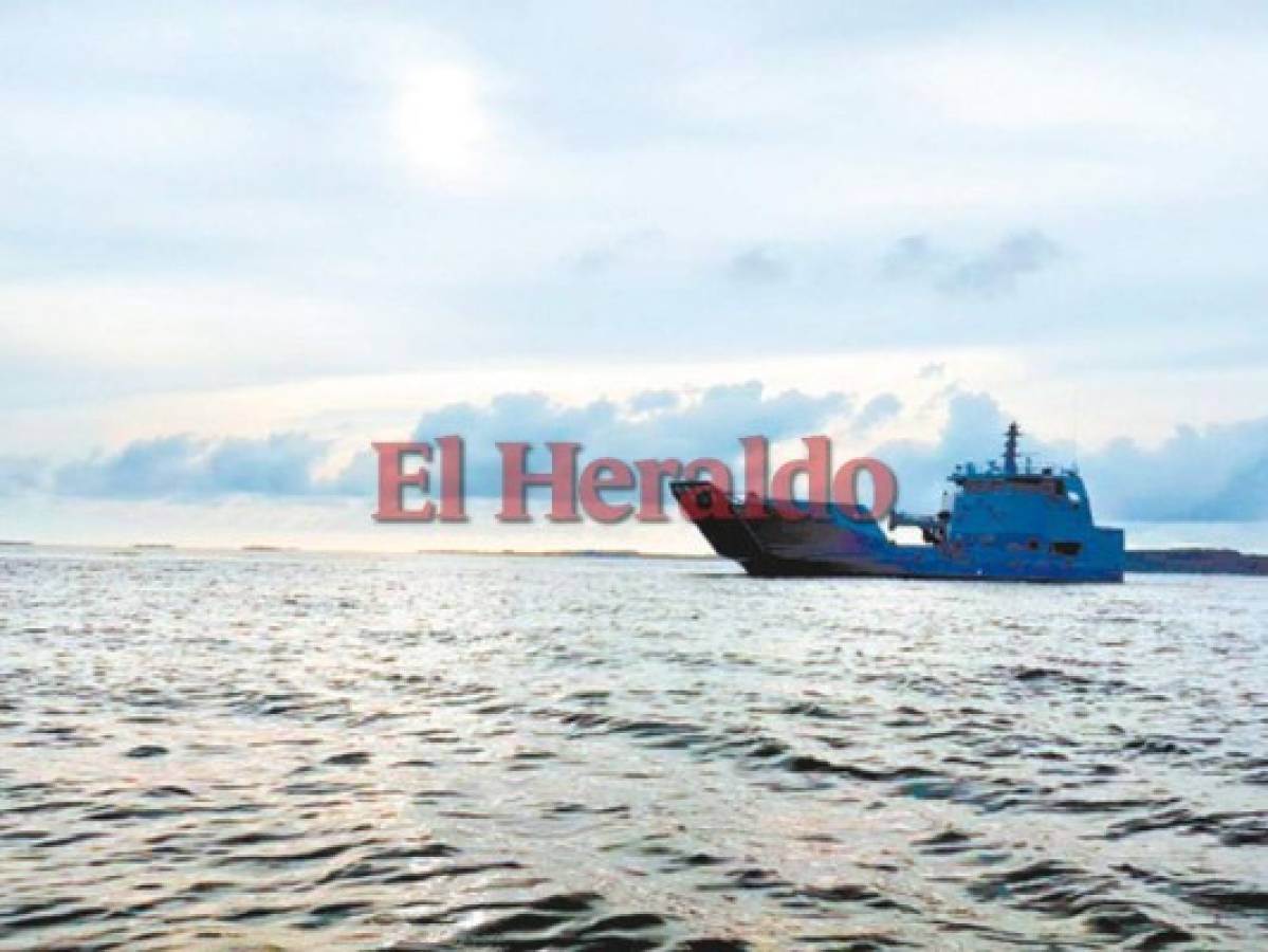 Un total de 17 navales de Honduras traerán el buque desde Colombia