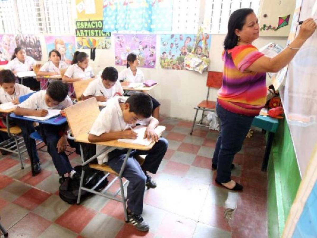 Los educadores no reciben aumento desde hace 10 años