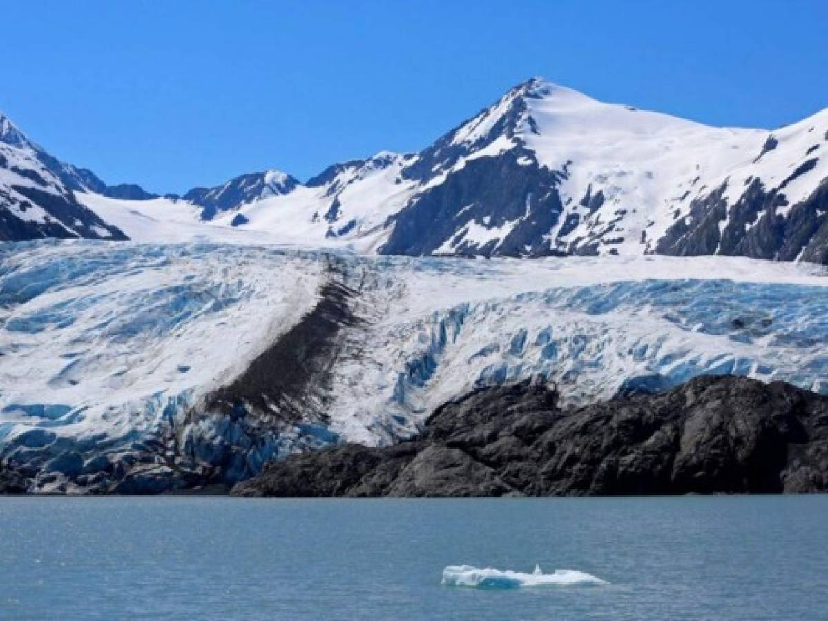 Muere profesor al caer de montaña en parque de Alaska, Estados Unidos