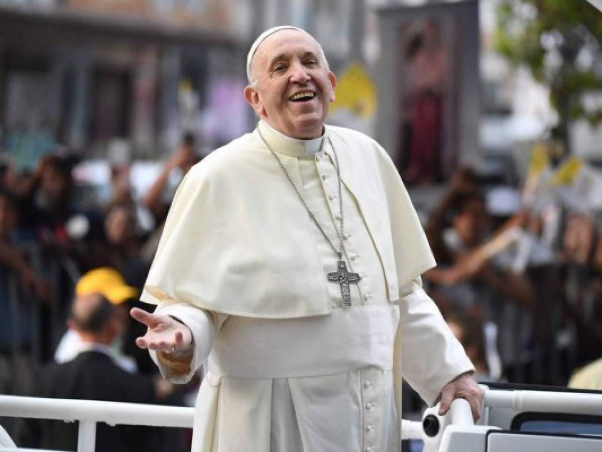 Papa Francisco pide respetar 'derechos' y 'cultura' de los pueblos originarios