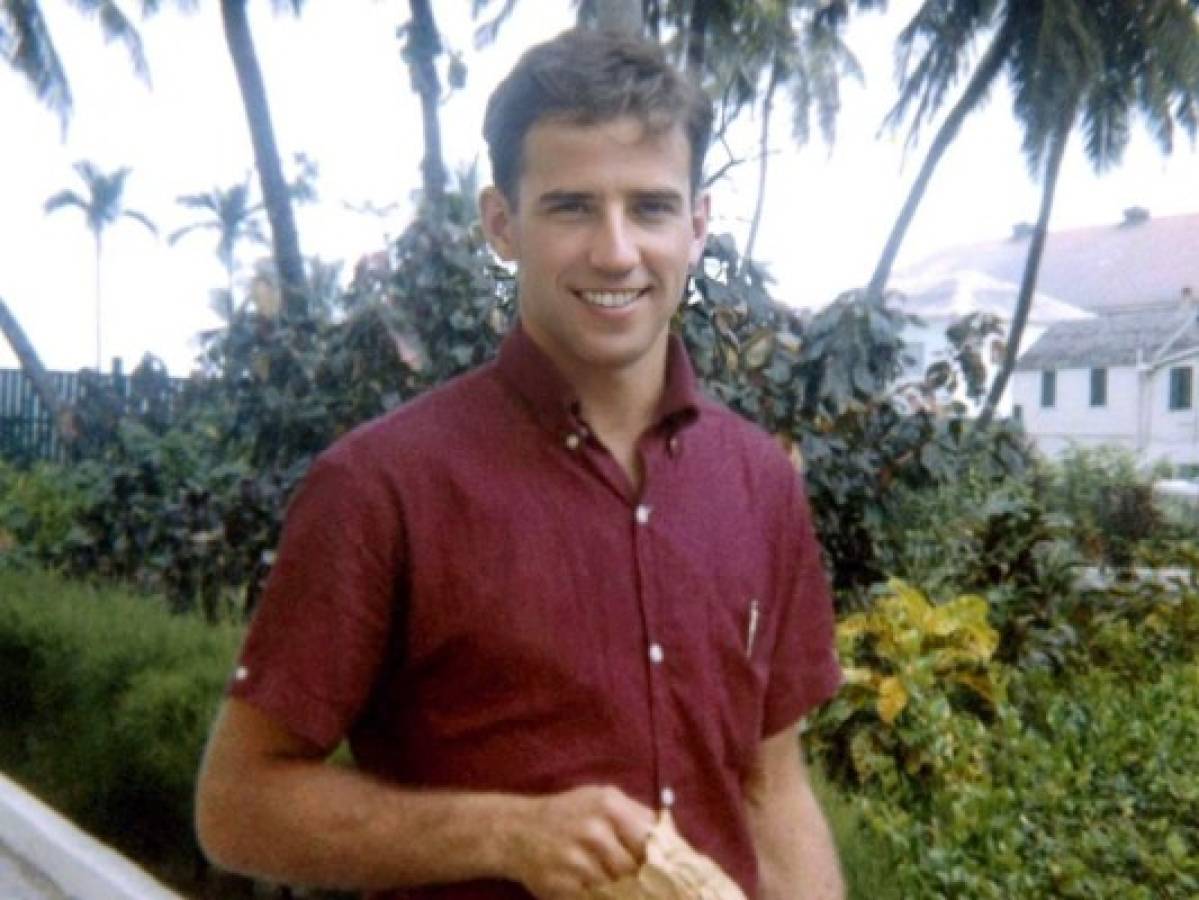 Tras investidura, se viralizan fotos de Joe Biden cuando era joven