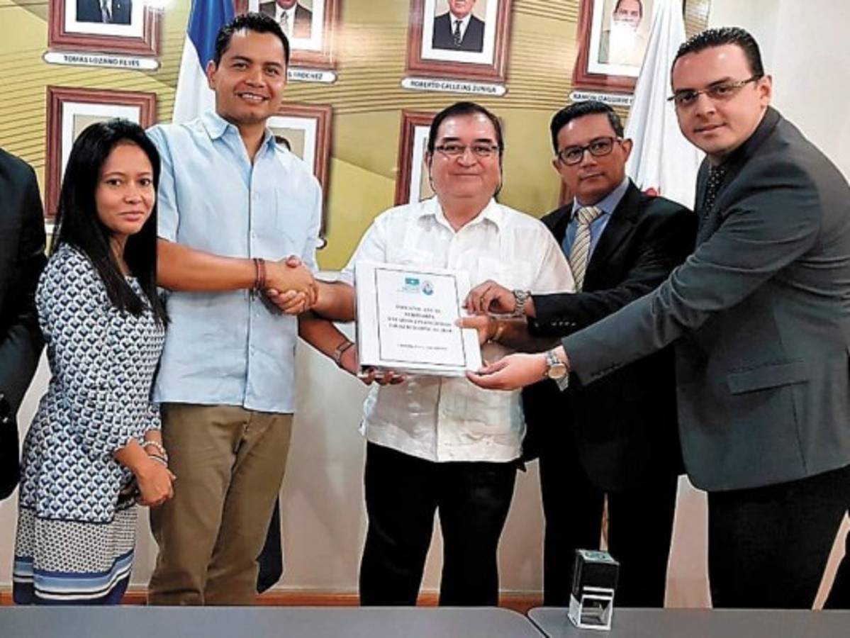 De 50 a 100 salarios serán multas a partidos políticos que no entreguen informes financieros