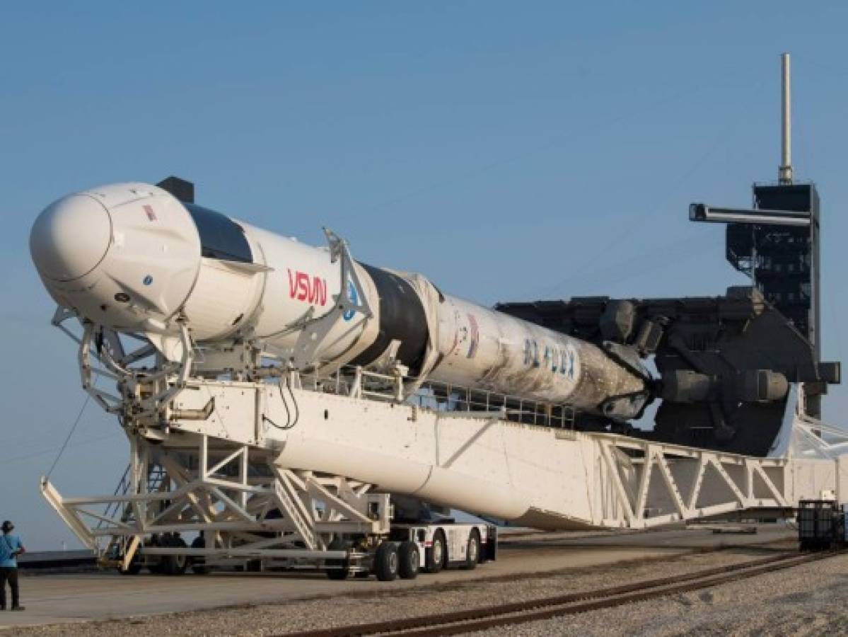 Aplazan lanzamiento de cápsula de SpaceX por el clima  