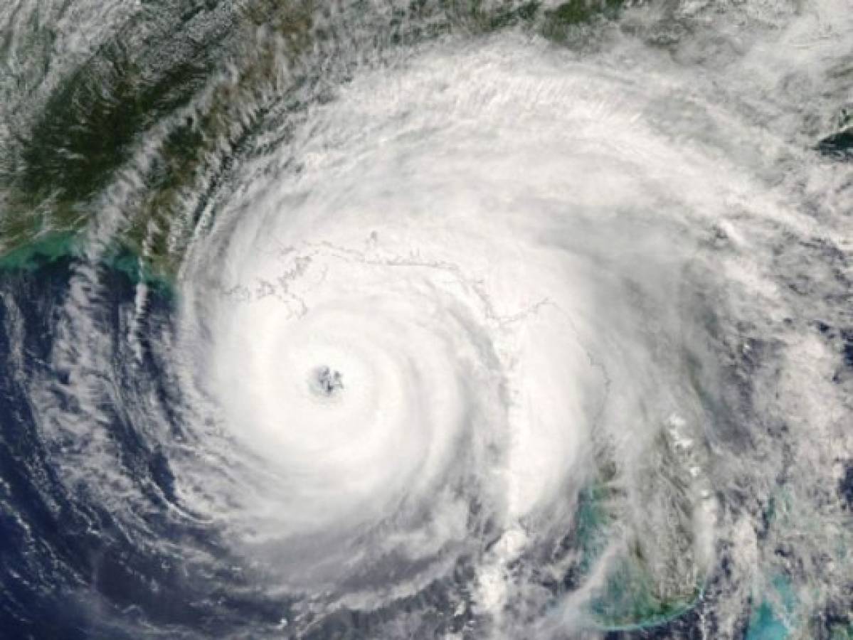 ¿Por qué hay calma dentro del ojo de un huracán y después viene lo peor?