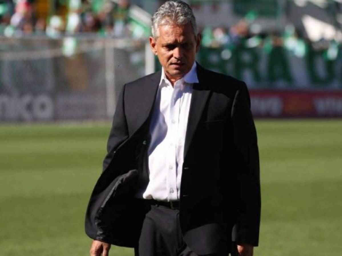 Reinaldo Rueda acepta reducirse salario a la mitad