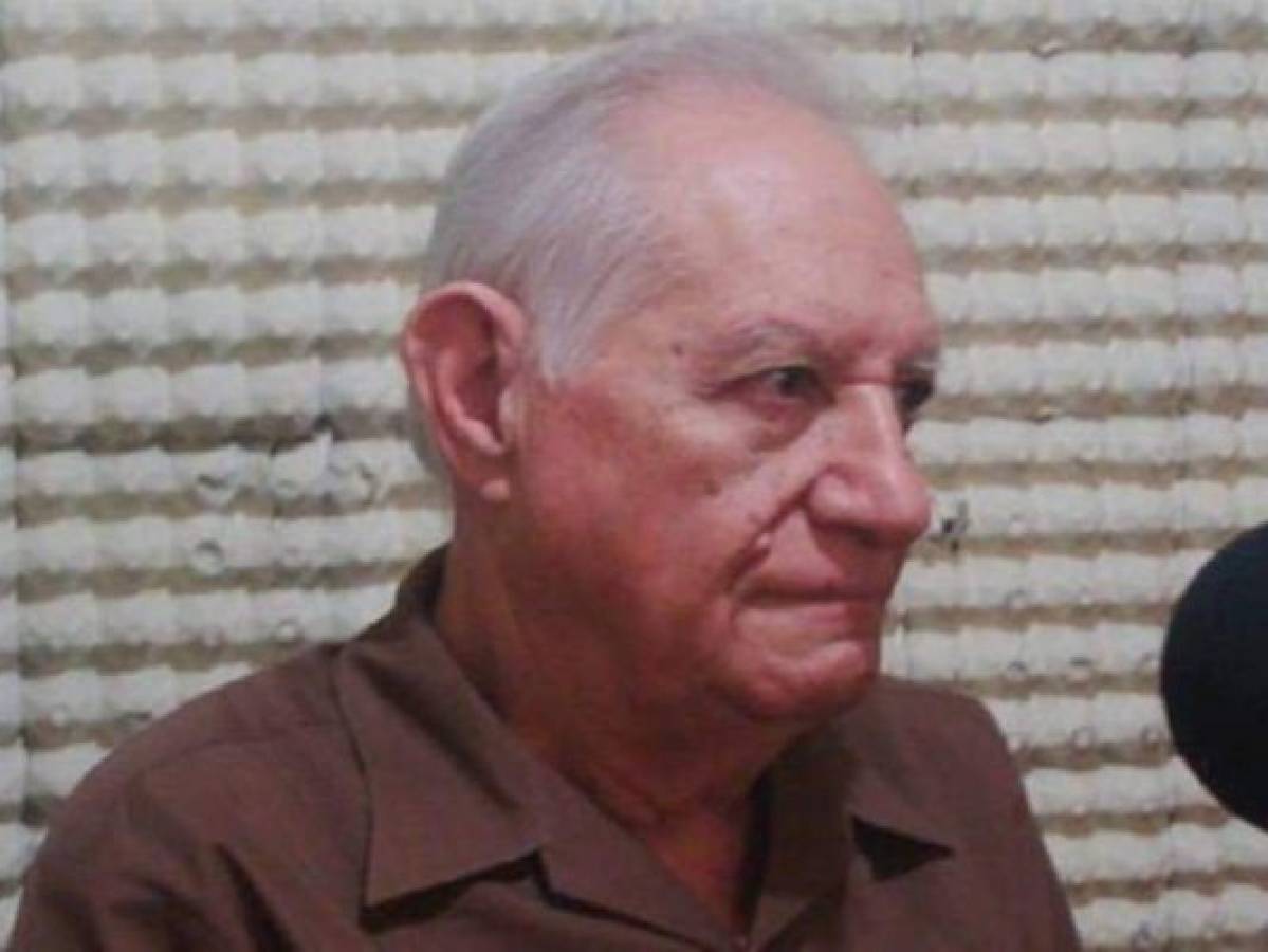 Manuel Gamero fue uno de los periodistas galardonados con el 'Álvaro Contreras'.