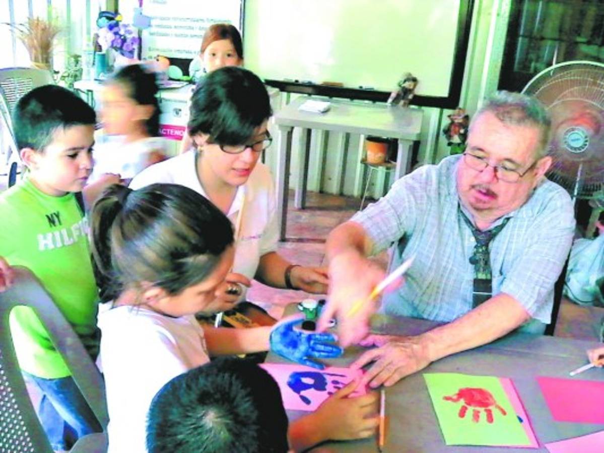 Un caballero de las letras tan pobre que no tiene ni enemigos