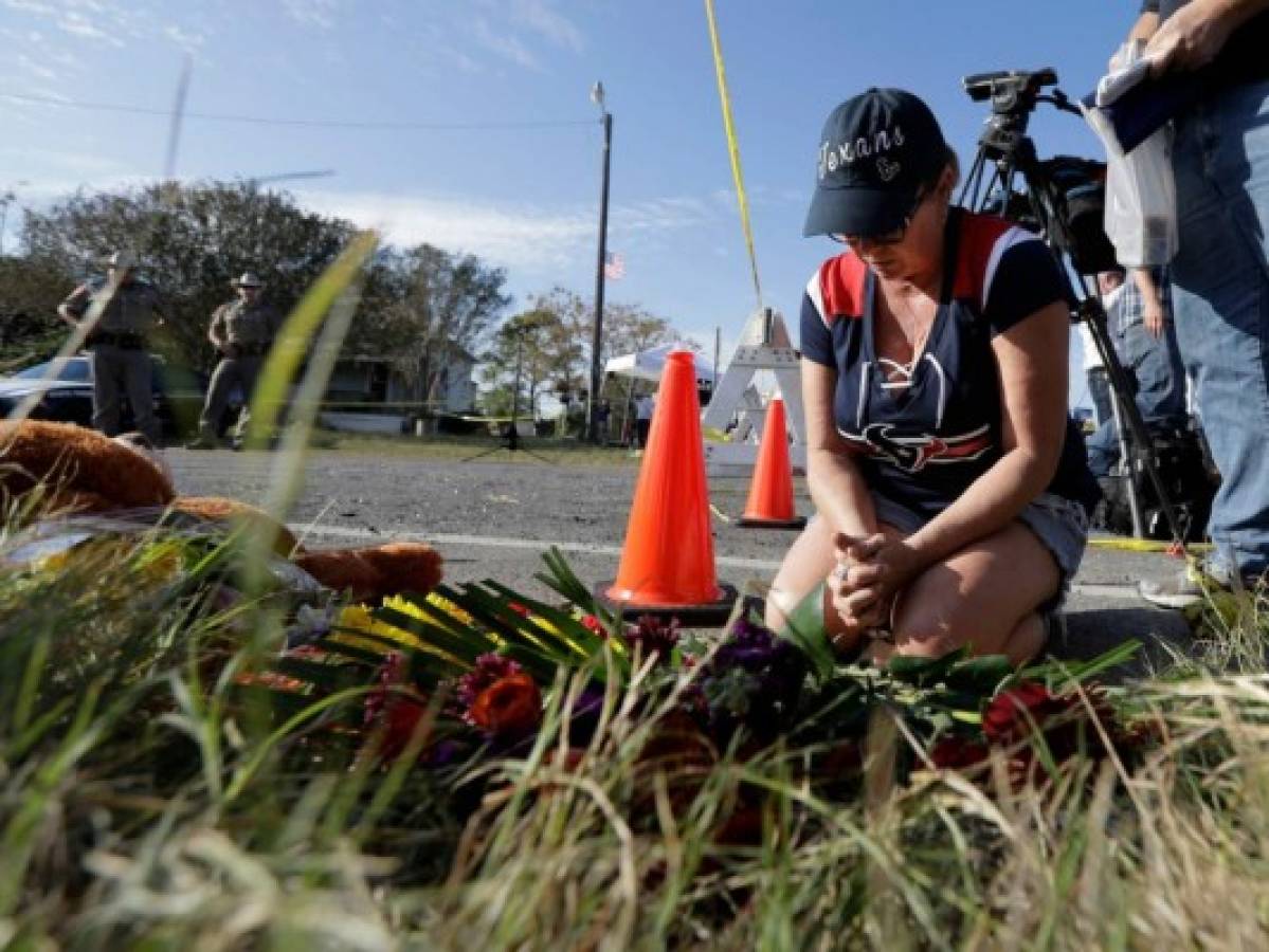 Civiles persiguieron a autor de matanza en iglesia en Texas, Estados Unidos  