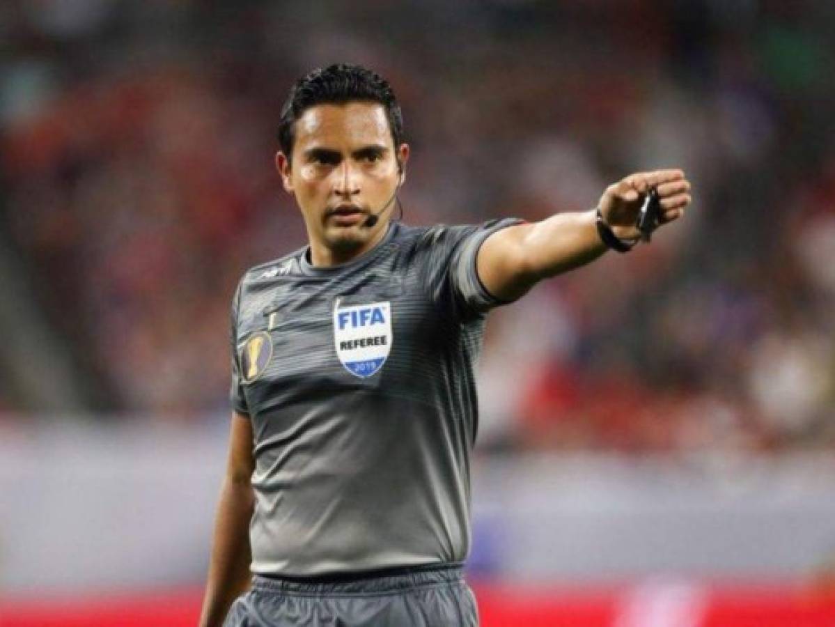Saíd Martínez es seleccionado por Concacaf para pitar el juego México vs. Costa Rica   