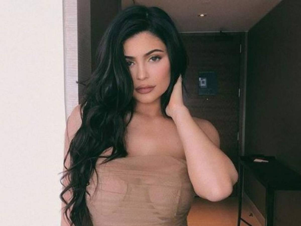 Cómo Kylie Jenner logró su imperio de maquillaje