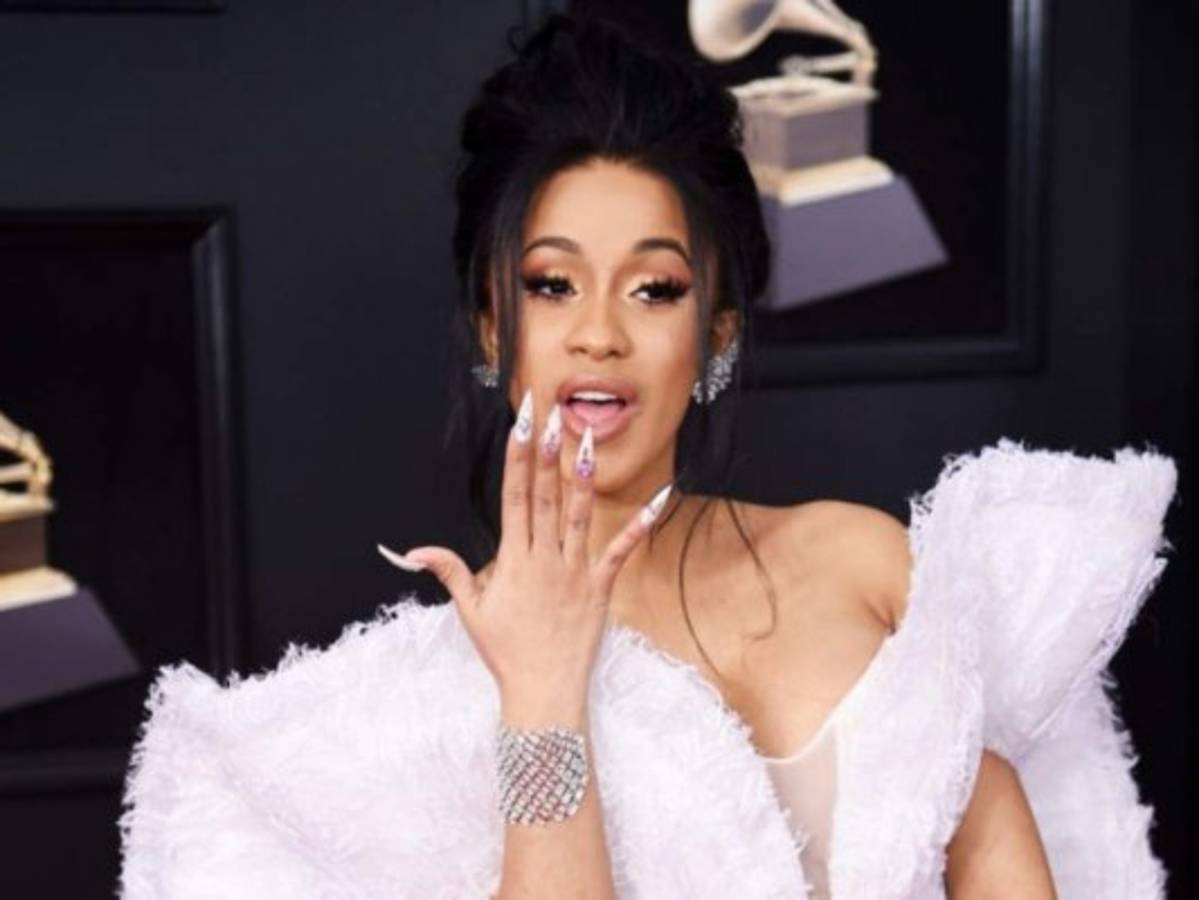 La polémica reacción de Cardi B al saber avance de Trump en las elecciones