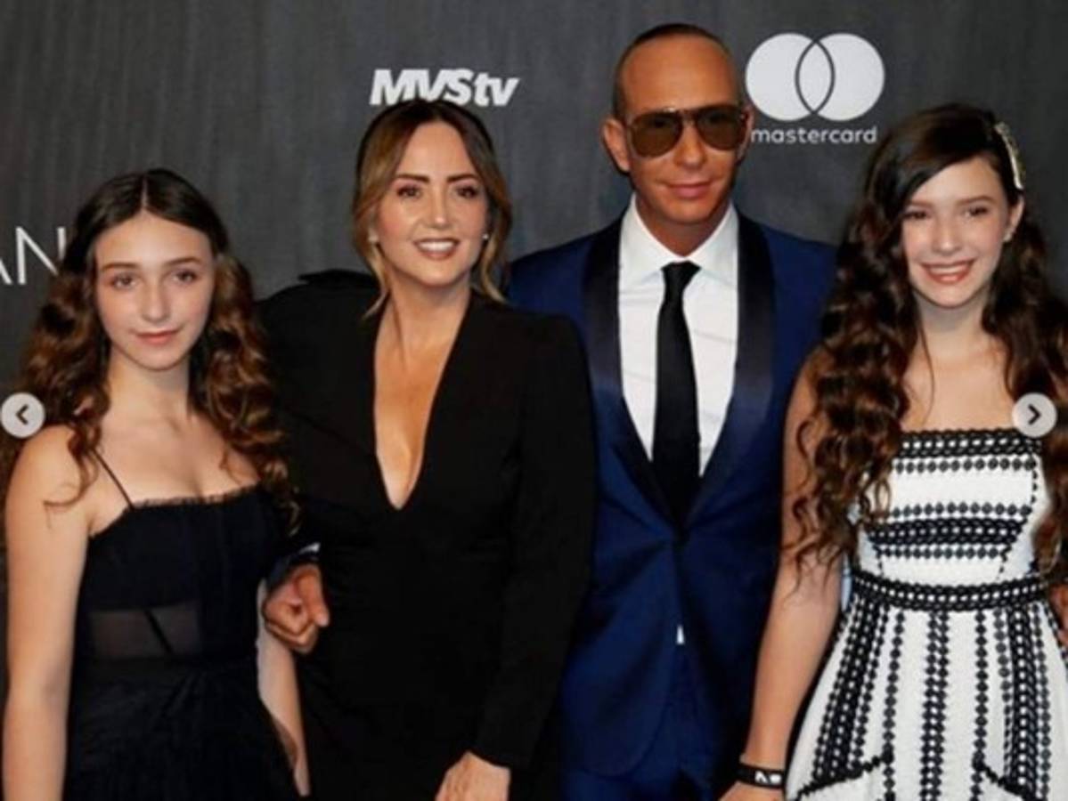 Andrea Legarreta recibe apoyo de famosos tras escándalo de infidelidad