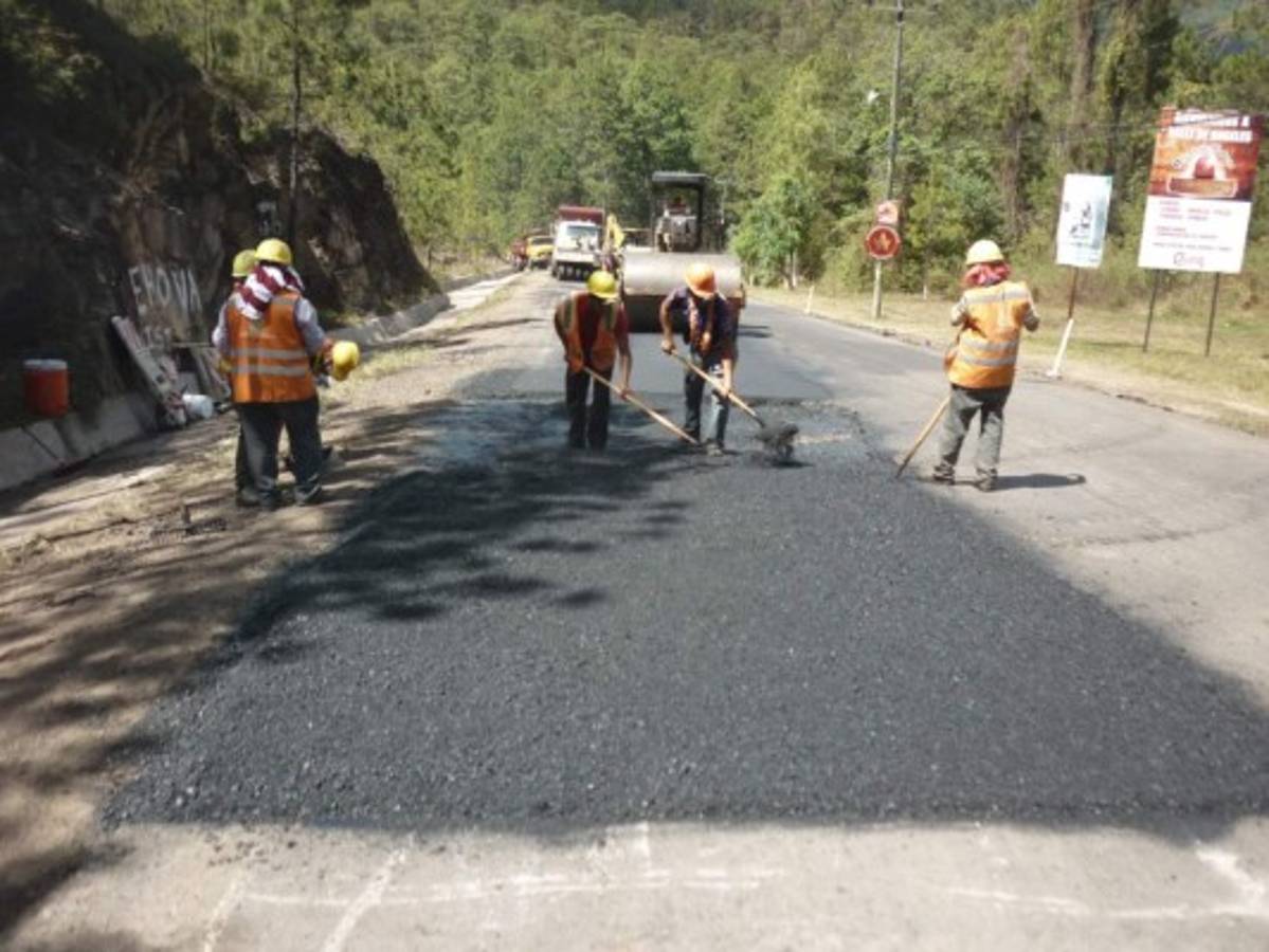 Prometen reparar la red vial de 17 municipios en Francisco Morazán