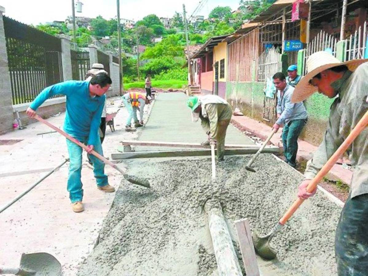 Tegucigalpa: Pavimentan 125 metros de calles
