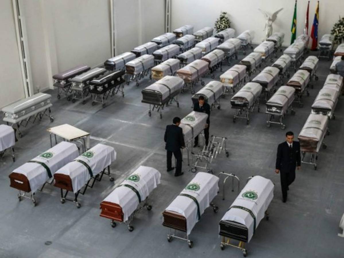 En tres vuelos diferentes llegarán restos de jugadores Chapecoenses a Brasil