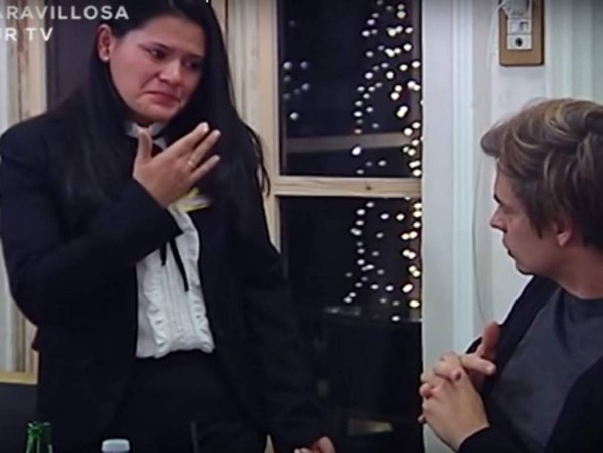 Vídeo: Carlos Baute defiende a hondureña durante programa de cámara escondida