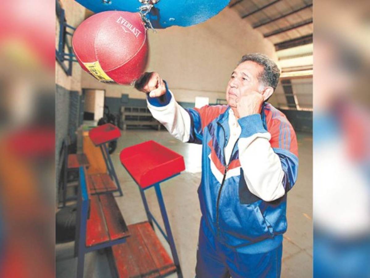 55 años ganándose la vida a trompadas