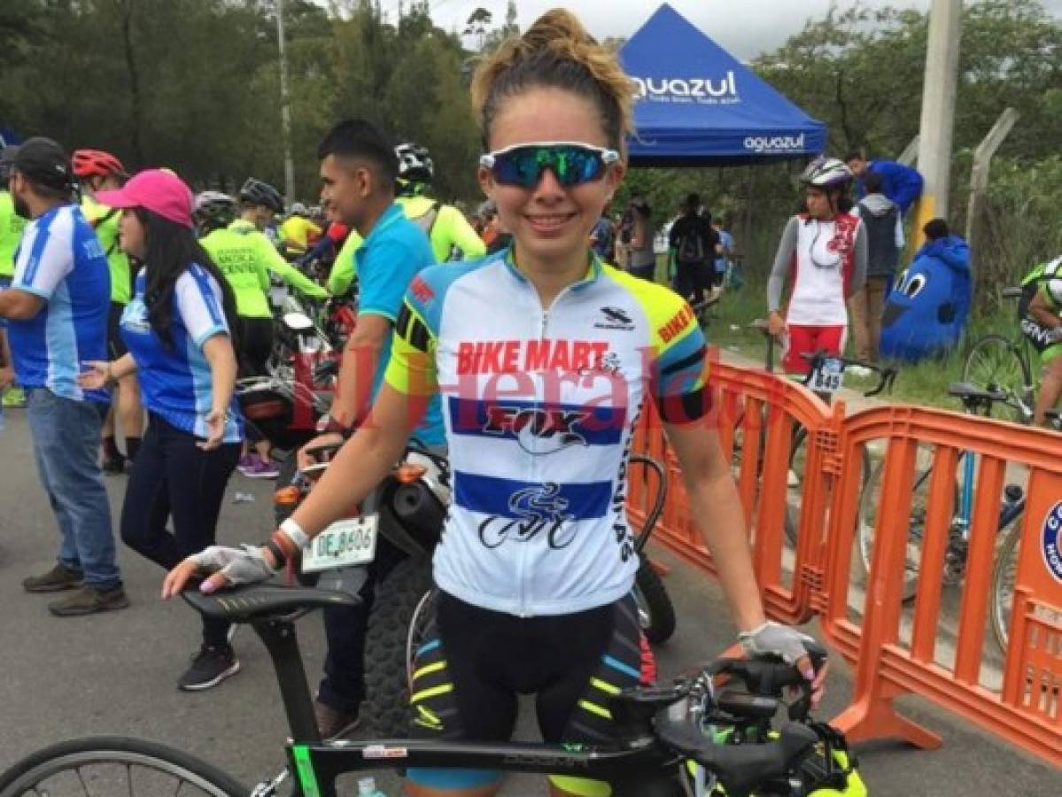 Angie Gómez es la ganadora de la categoría Élite Femenina en la Séptima Vuelta Ciclística