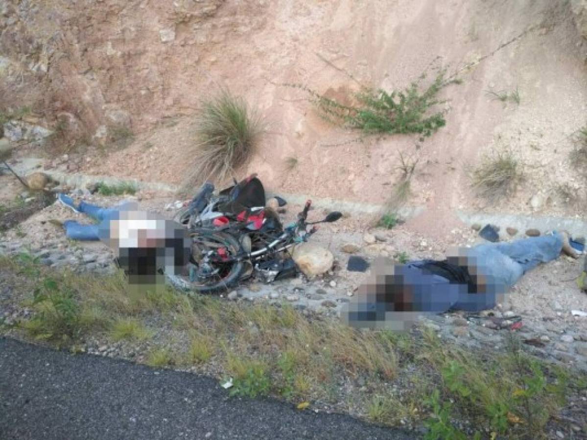 Dos muertos deja aparatoso accidente de moto en La Paz