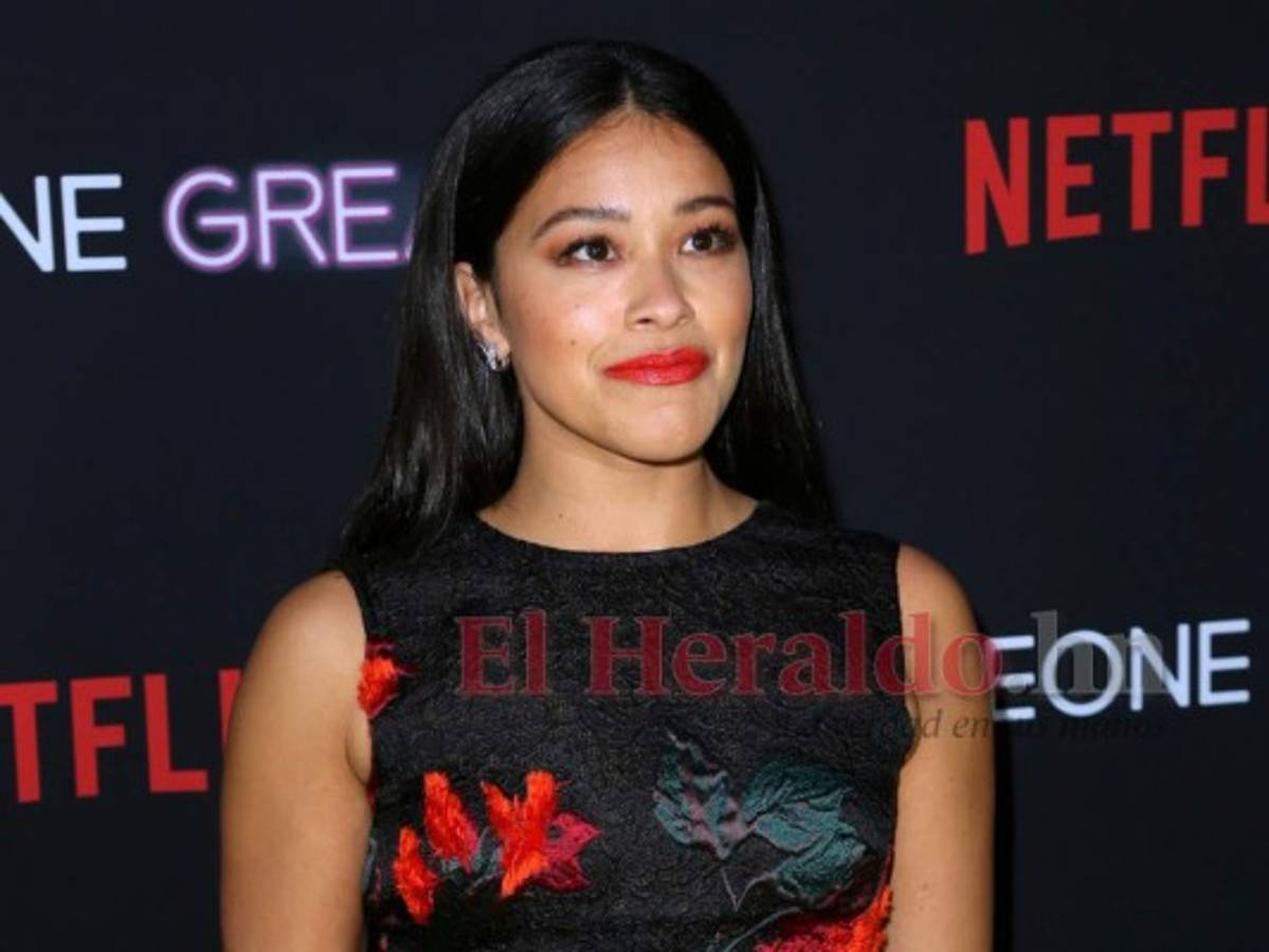 Gina Rodríguez se disculpa por cantar insulto racial
