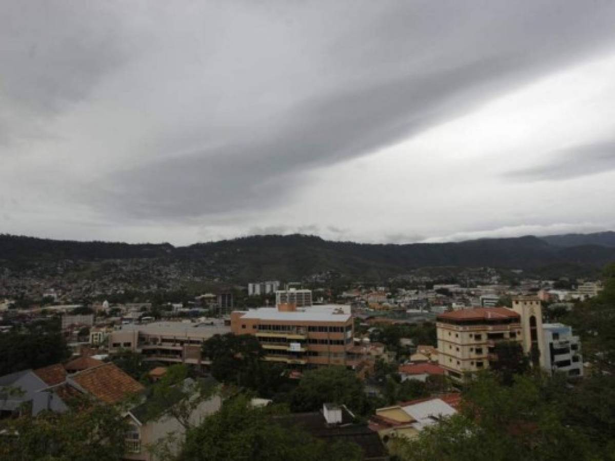 Salida de onda tropical dejará lluvias en varias regiones de Honduras