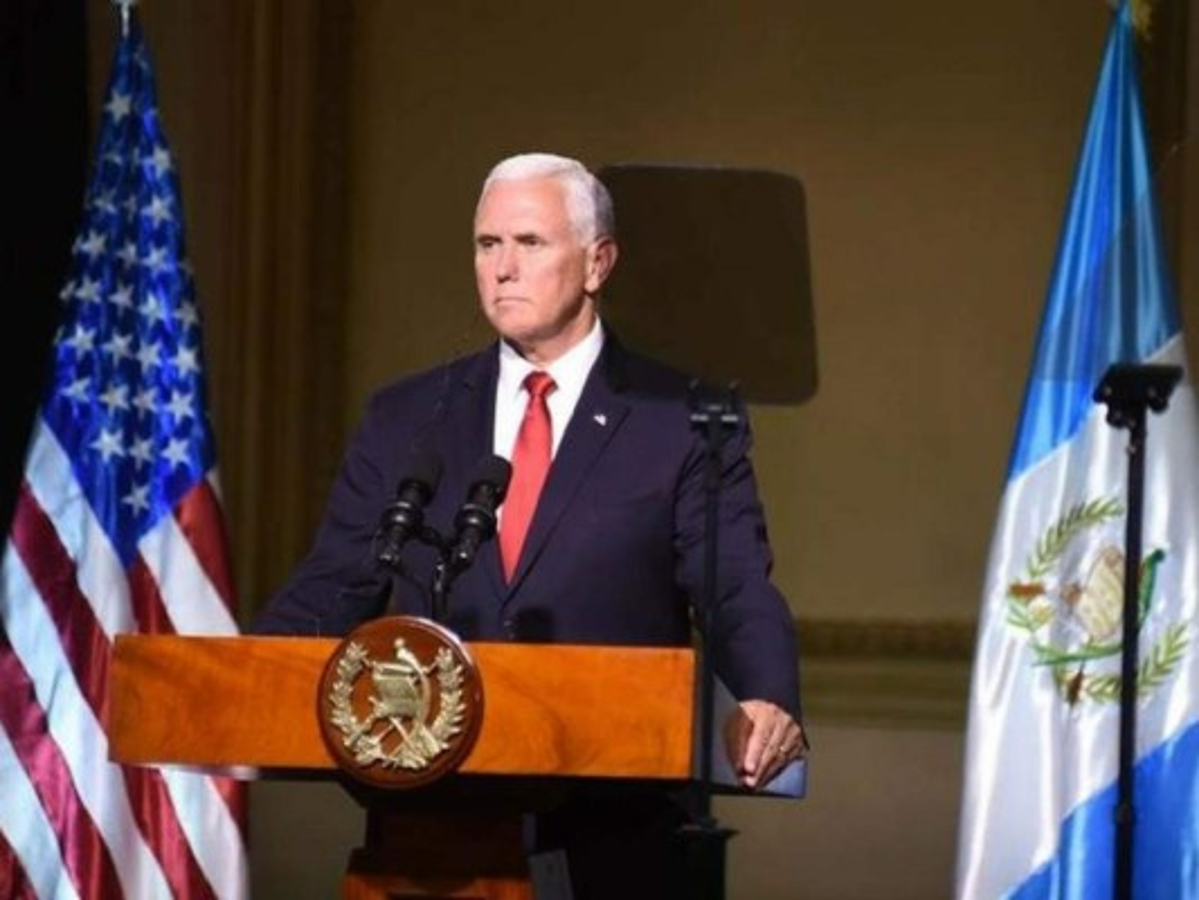 Pence demanda a Triángulo Norte de Centroamérica frenar 'éxodo' de migrantes ilegales