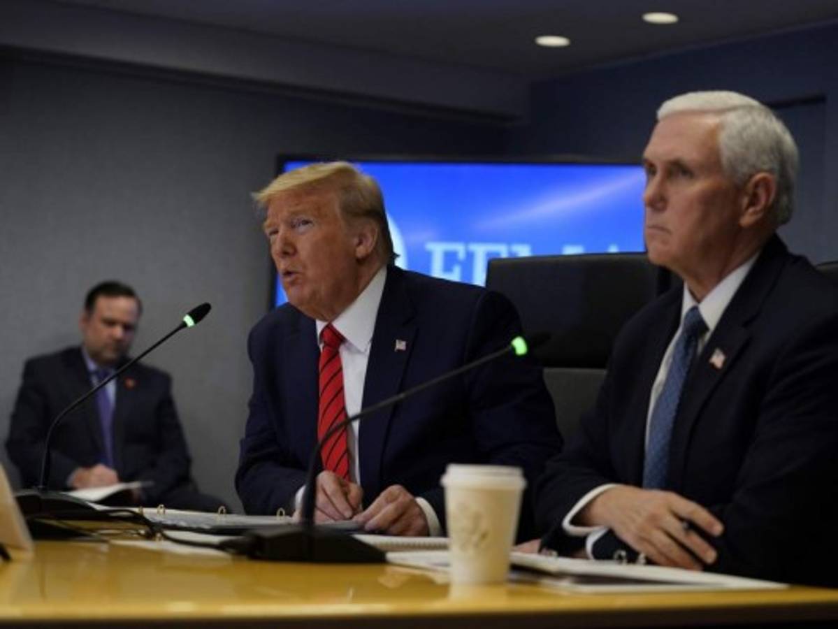 Trump dice que el mundo paga 'un gran precio' por lentitud de China en informar sobre coronavirus