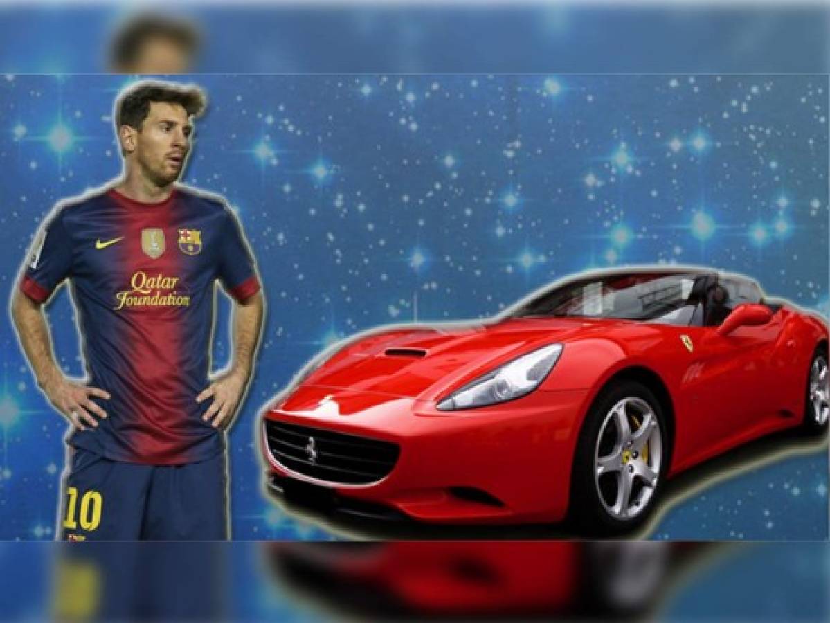 Leo Messi presume su nuevo 'Ferrari'