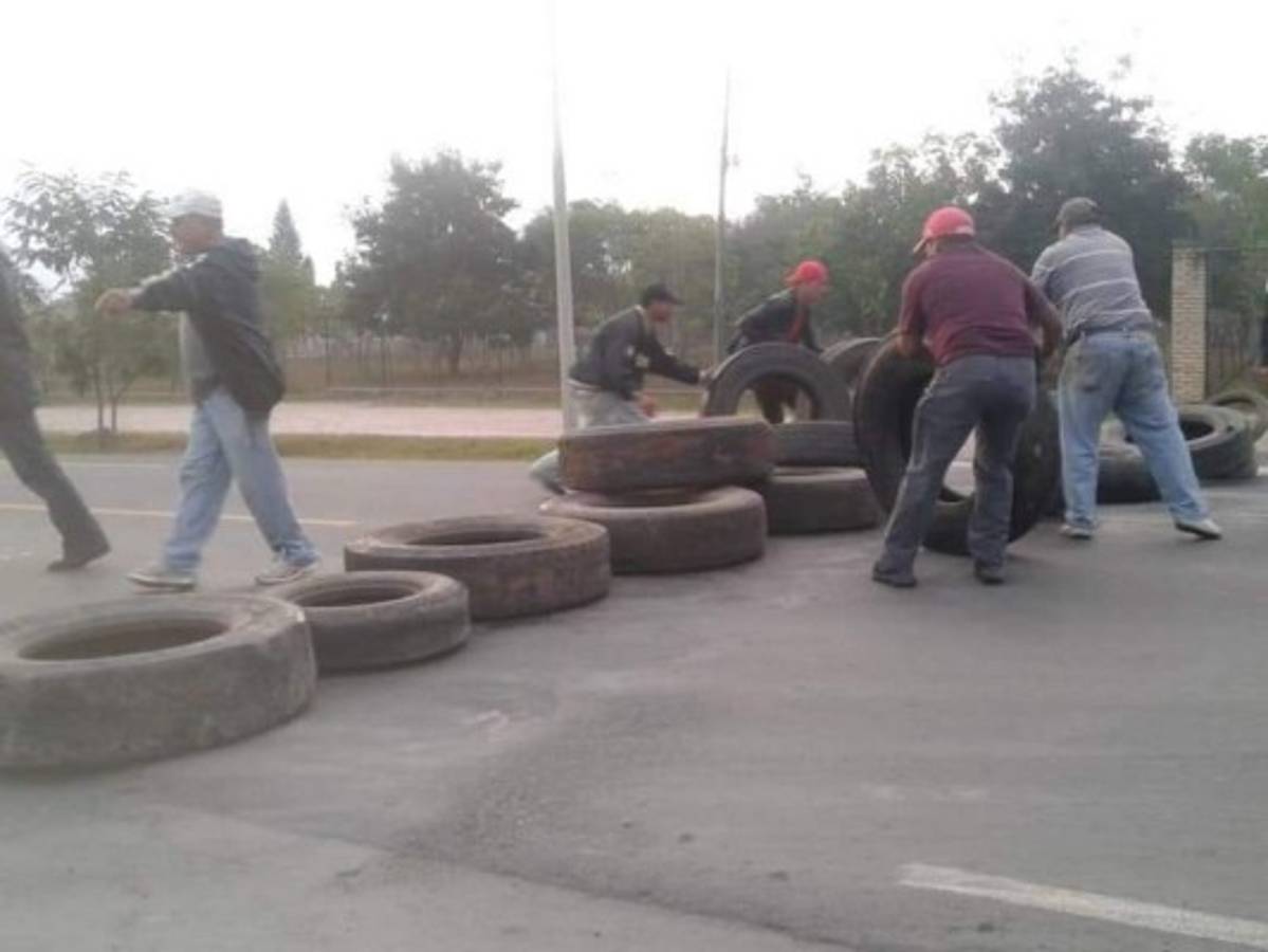 Habilitan paso en la carretera de Olancho tras tomas en Talanga&nbsp;&nbsp;