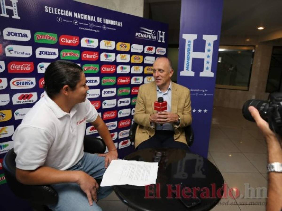 Erlin Valera, periodista de Zona Deportiva, conversó con el nuevo entrenador de Honduras, Fabián Coito. Foto: David Romero
