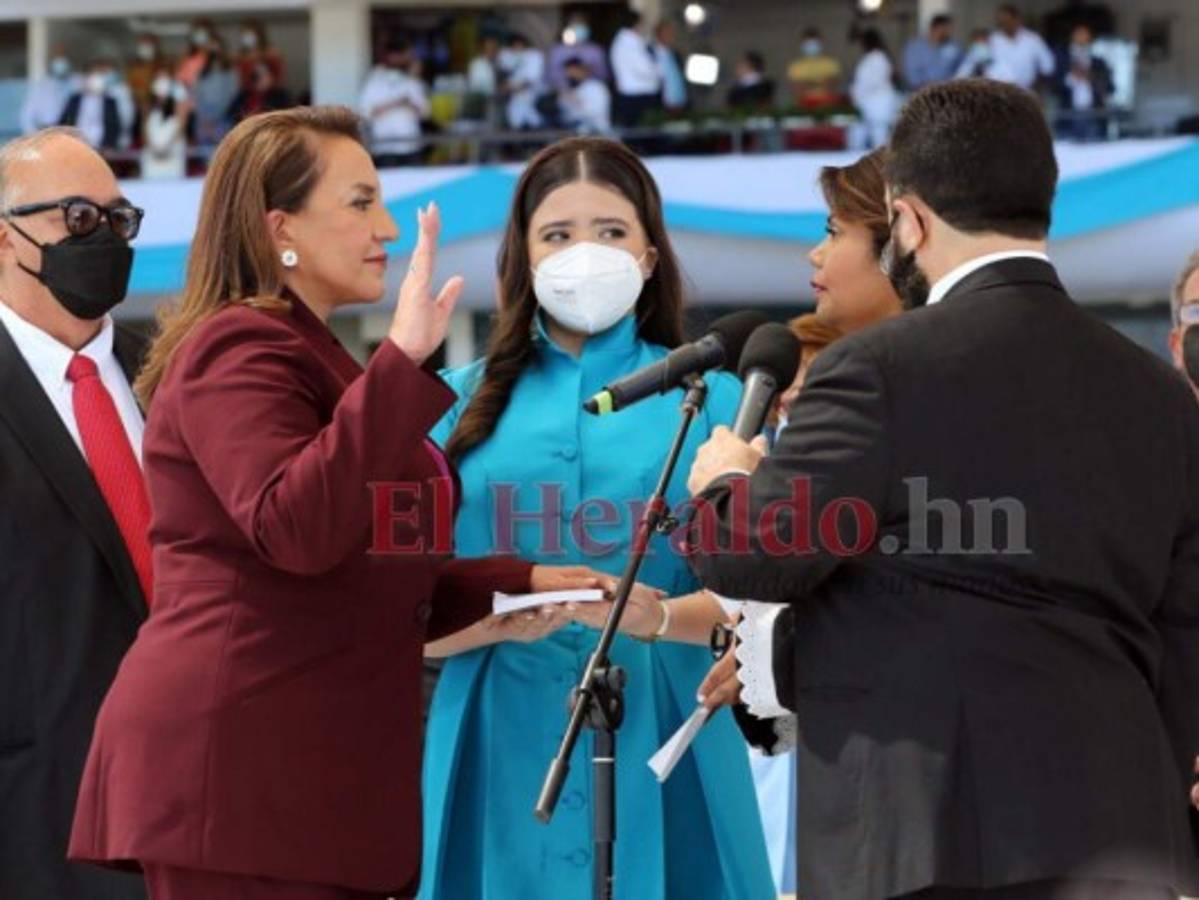 Acta de juramentación de la presidenta desconoce a Luis Redondo como titular del Congreso Nacional   