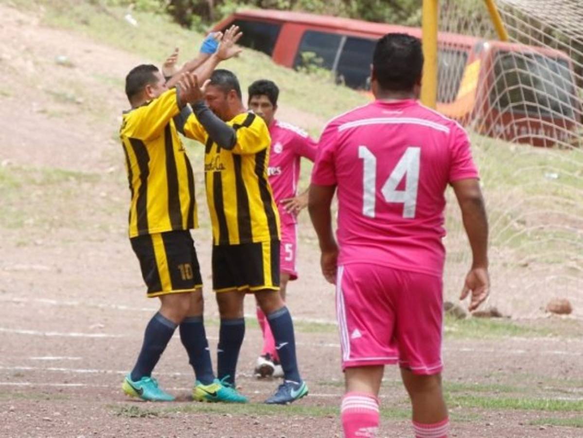 Sagrada Famalia se proclama campeón de la liga Miguel Andonie Fernández  