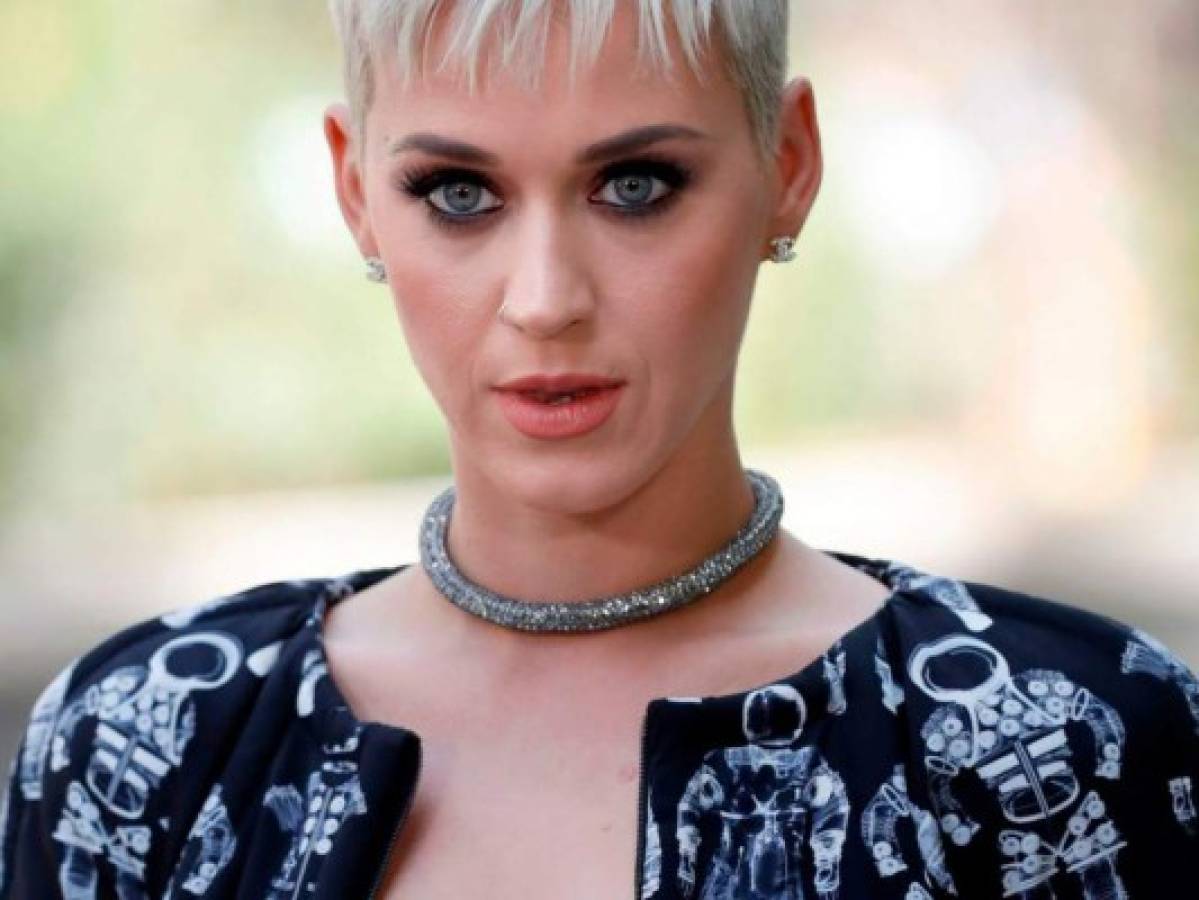 ¿Cuál es el secreto de Katy Perry para asistir a lugares públicos sin que la reconozcan?