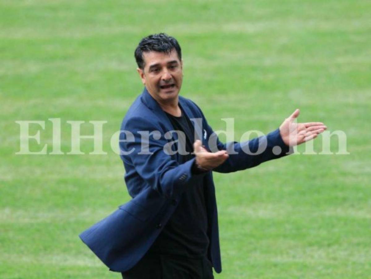 Diego Martín Vazquez, entrenador de Motagua, también recibió su dardo de parte de Vargas. (Foto: EL HERALDO Deportes)