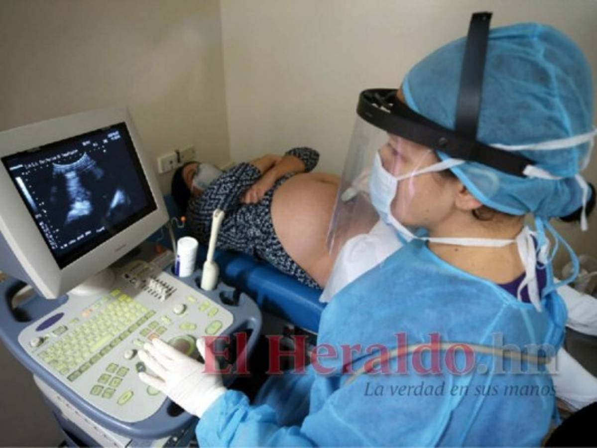 Muchas mujeres embarazadas han seguido al pie de la letra sus citas ginecológicas en el IHSS.