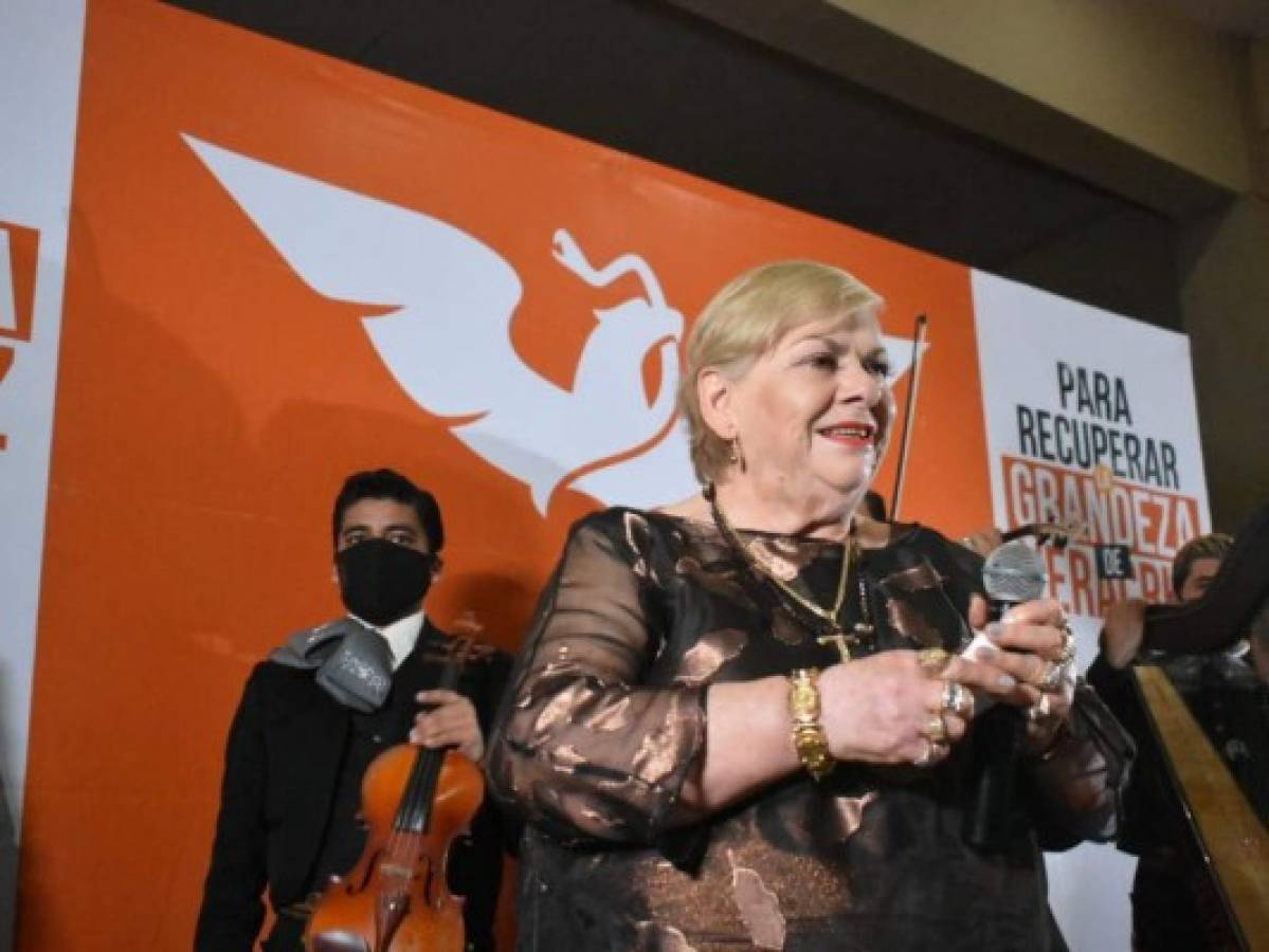 'Paquita La del Barrio' salta del escenario a la política mexicana