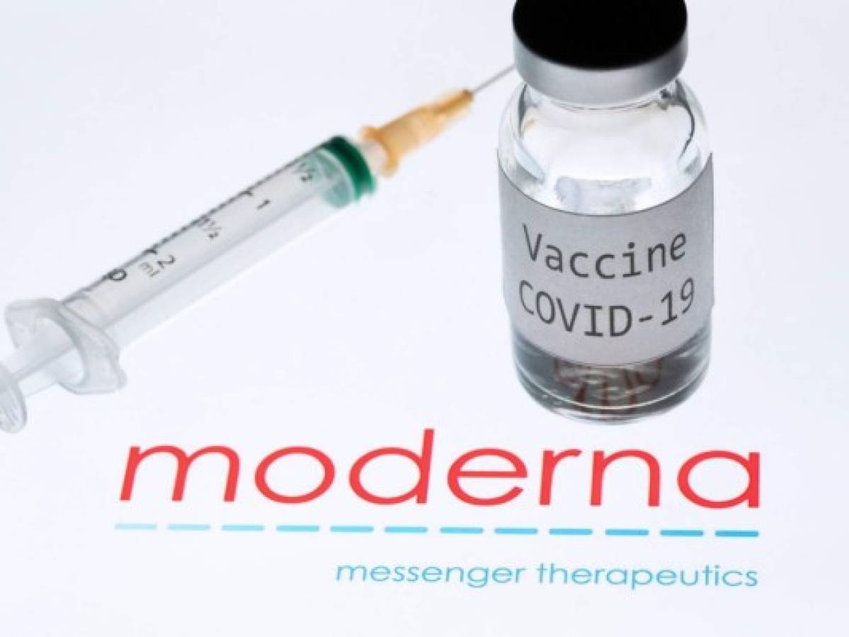 Trump ordena que vacuna de Moderna sea distribuida tras ser aprobada