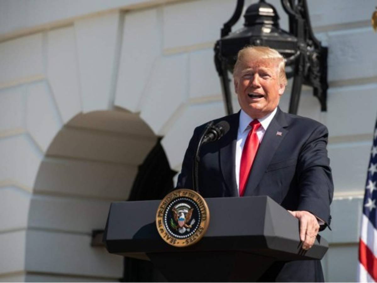 Con más de 700 niños migrantes aún separados de sus familias, ¿está Trump en desacato?