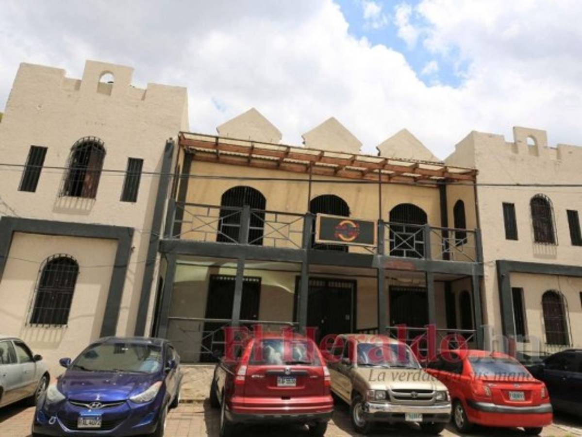 Este tipo de negocios era concurrido desde las 8:00 p.m.. Foto: David Romero/El Heraldo