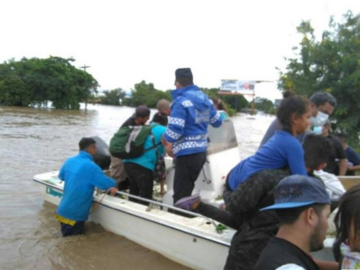 Evacuaciones obligatorias por catastrófico desbordamiento de ríos