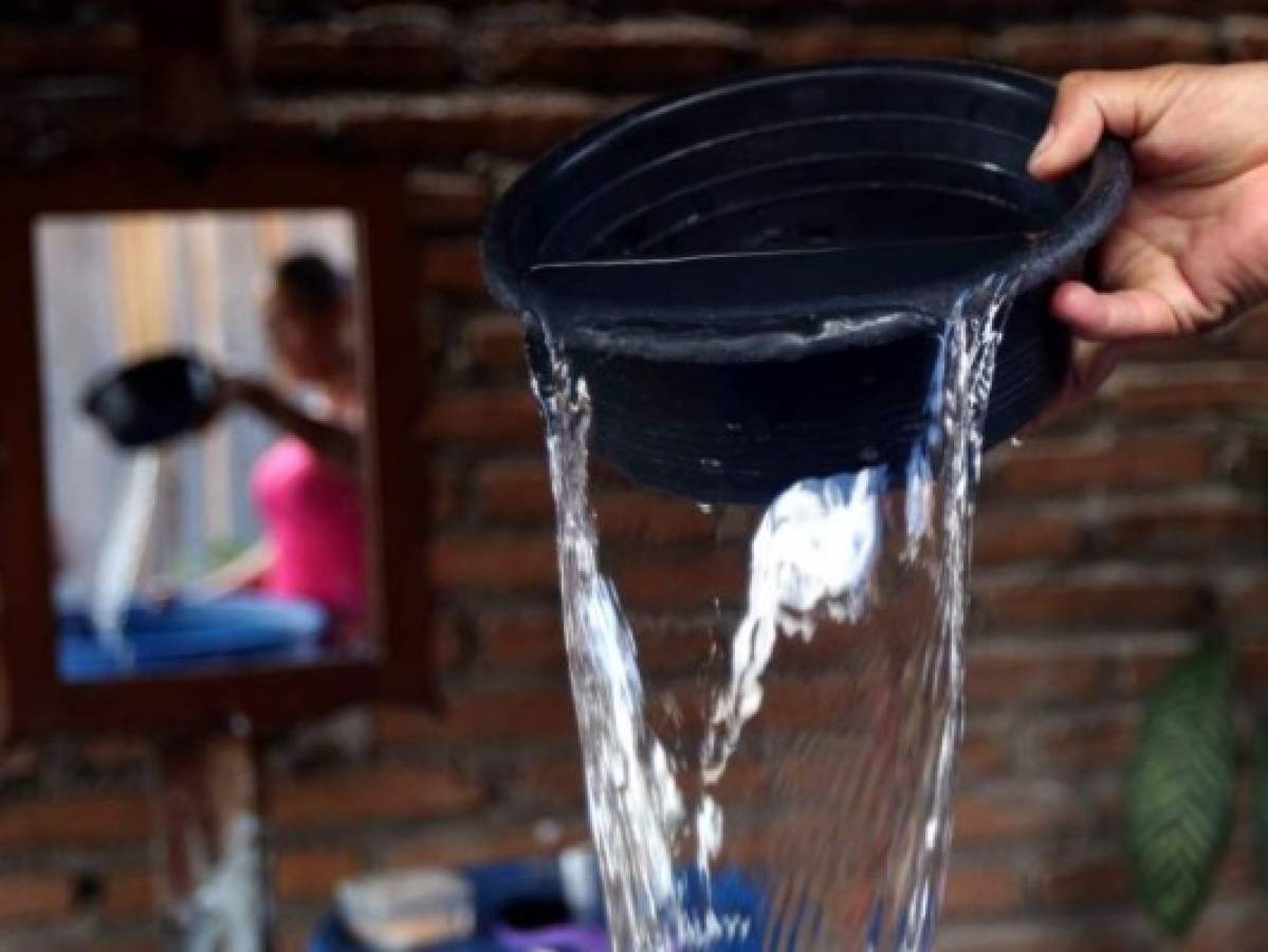 ¿Cómo solicitar agua potable de manera gratuita?