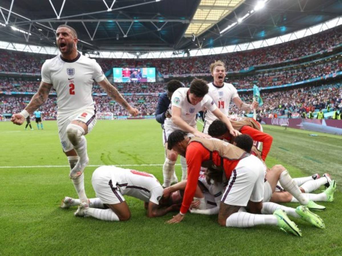 Inglaterra gana 2-0 a Alemania en Wembley y pasa a cuartos de la Eurocopa
