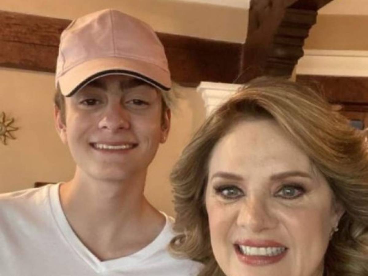 Así recuerda la actriz mexicana Erika Buenfil al padre de su hijo cuando se alejó