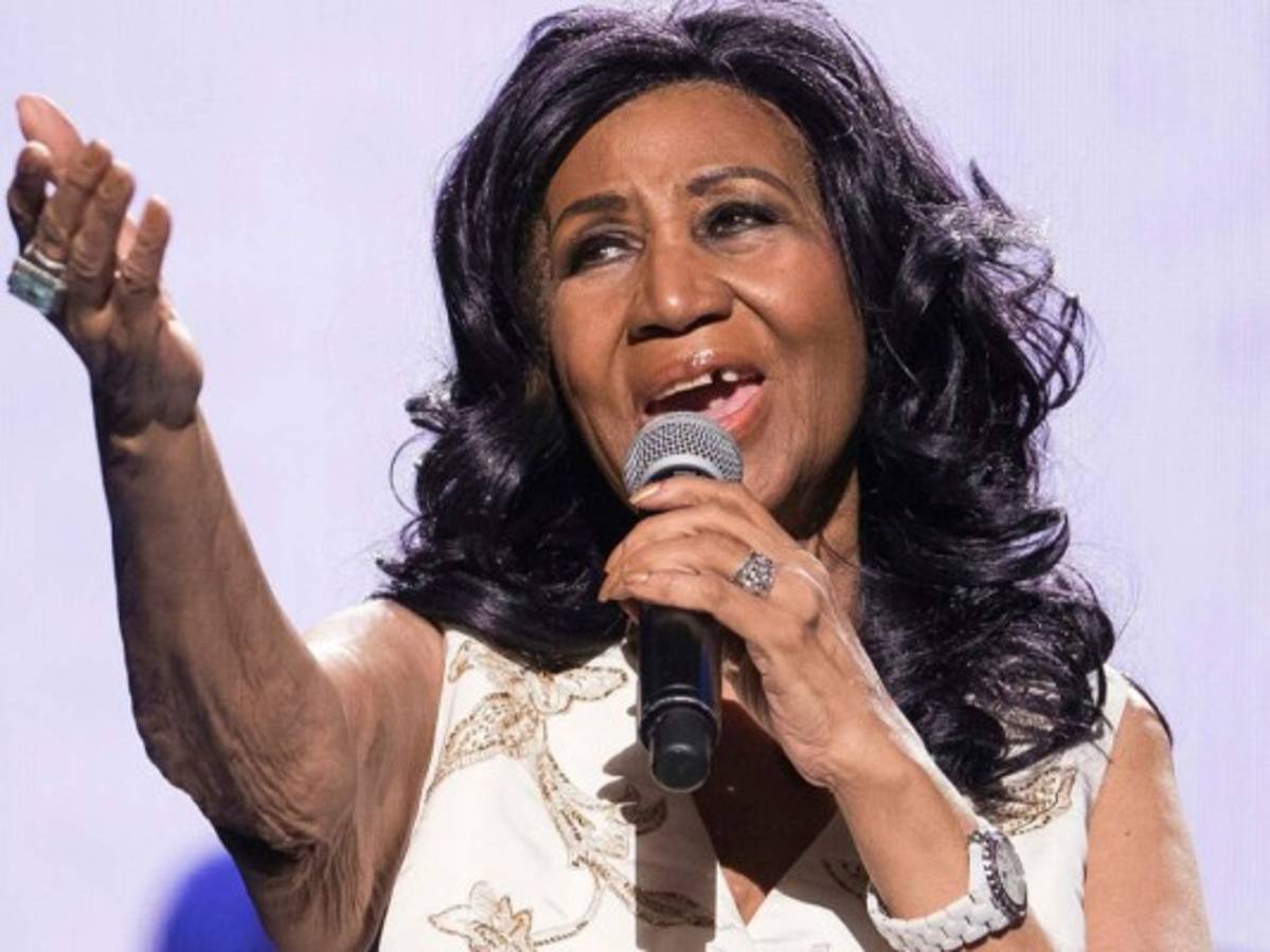 Voz de Aretha Franklin se alza en canción sobre raza y fe