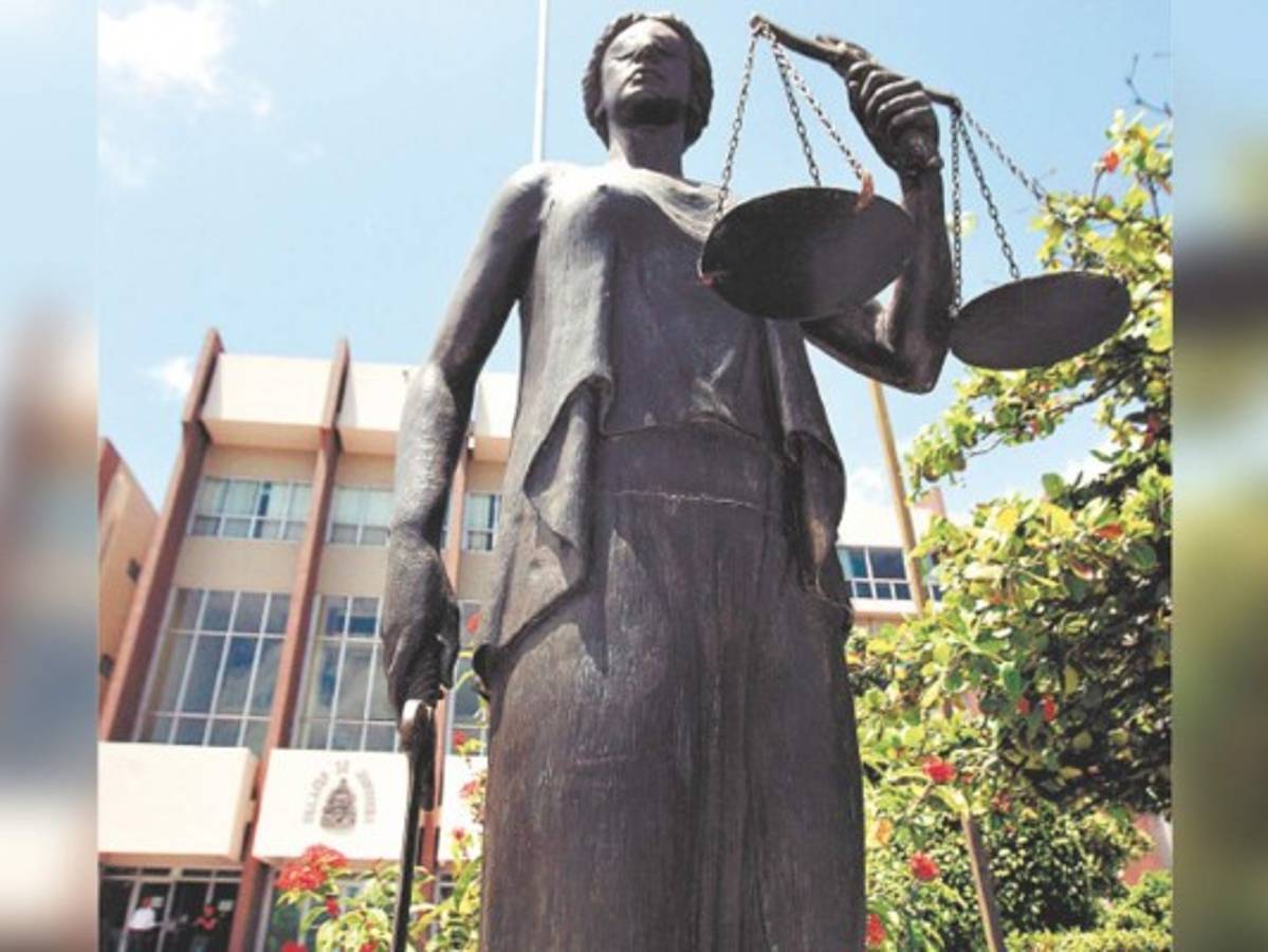 Lista reforma de ley de Órganos Jurisdiccionales