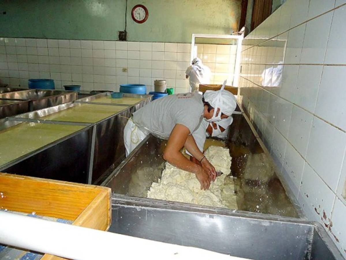 El arte hondureño de elaborar quesillo