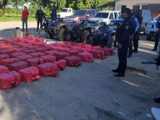 Más de dos mil kilogramos de cocaína hallaron en Finca de El Porvenir, Atlántida