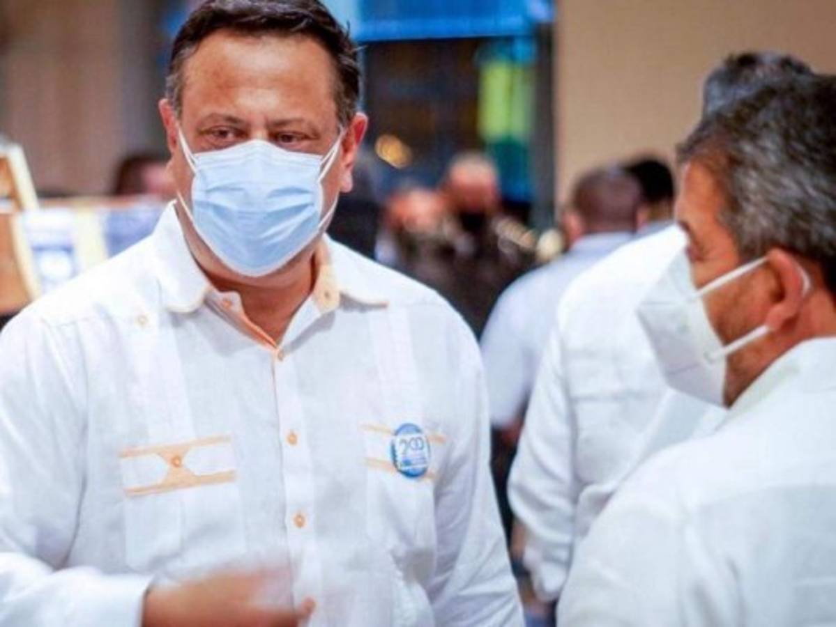 Educación presenta estrategia para el retorno a clases semipresenciales