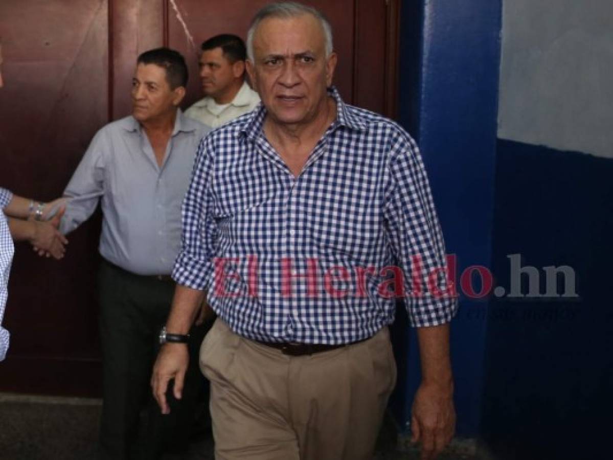 Mauricio Oliva rechaza pretensión de subirle a deuda política